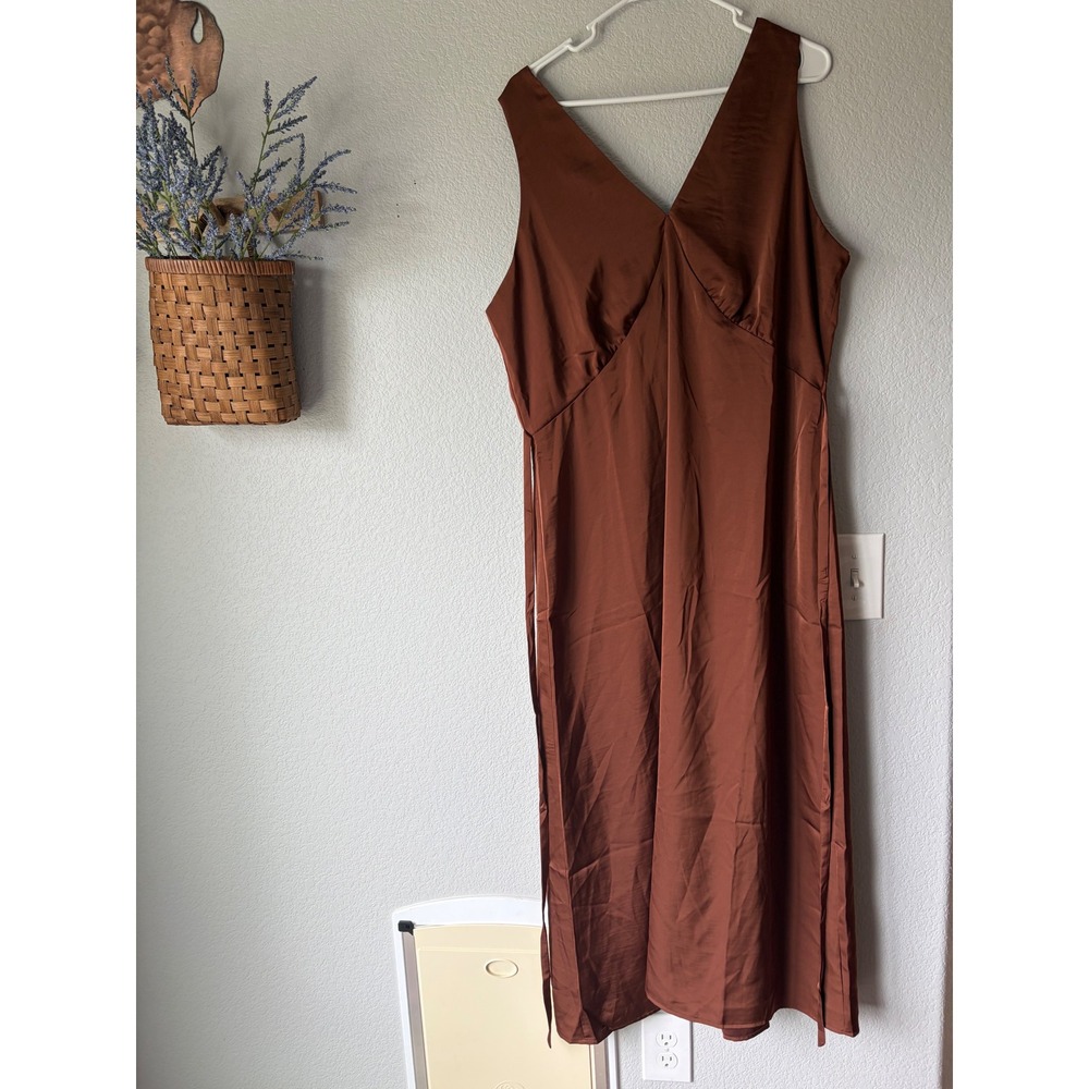 Old Navy Sleeveless Satin Midi Slip Dress Coco De Mer